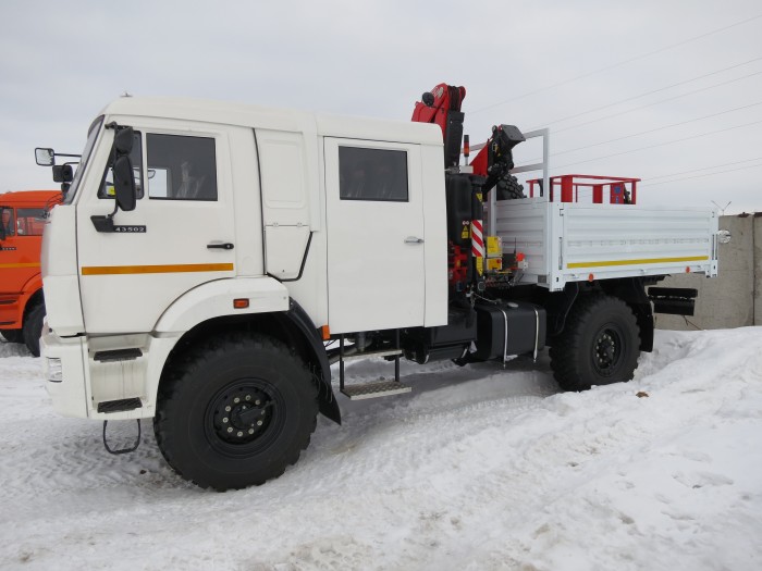 Автомобиль бортовой камаз 43502  с КМУ Fassi 110 со сдвоенной кабиной (4х4)