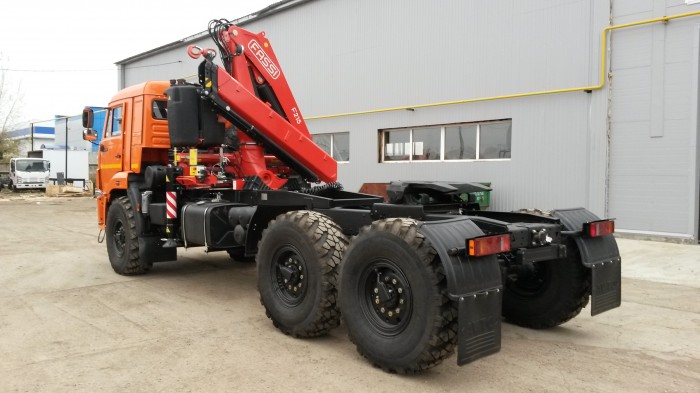 Автомобиль седельный тягач  камаз 43118 с КМУ Fassi 245, 6x6