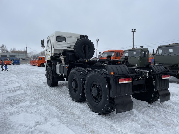Автомобиль седельный тягач КамАЗ 65221-53 (6х6)